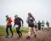 Nach etwa 3 km im Nebel am Ort des vorherigen Fotos - Foto: Sportograf - GutsMuths-Rennsteiglauf 2025